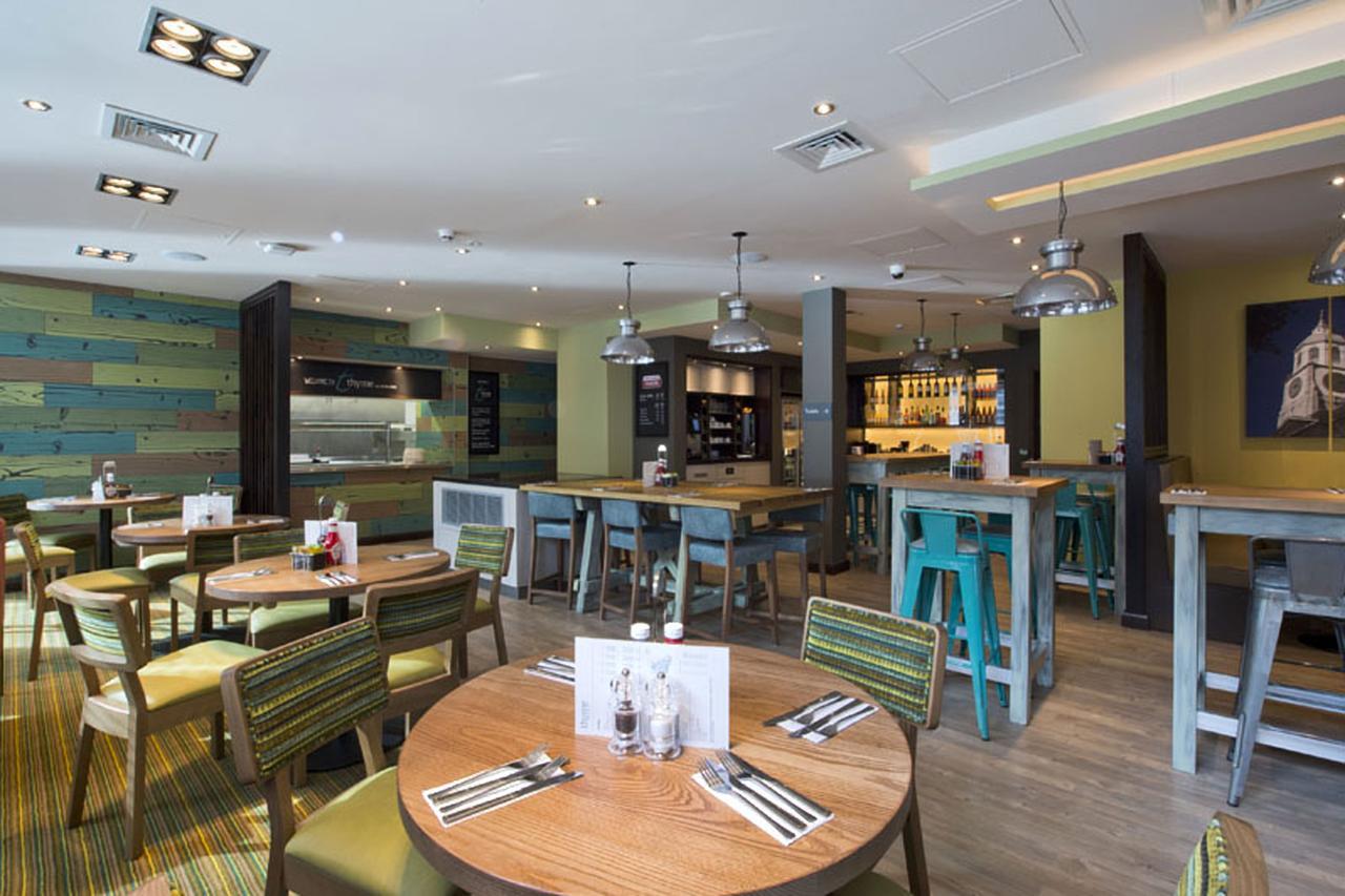Premier Inn London Clapham Exterior photo