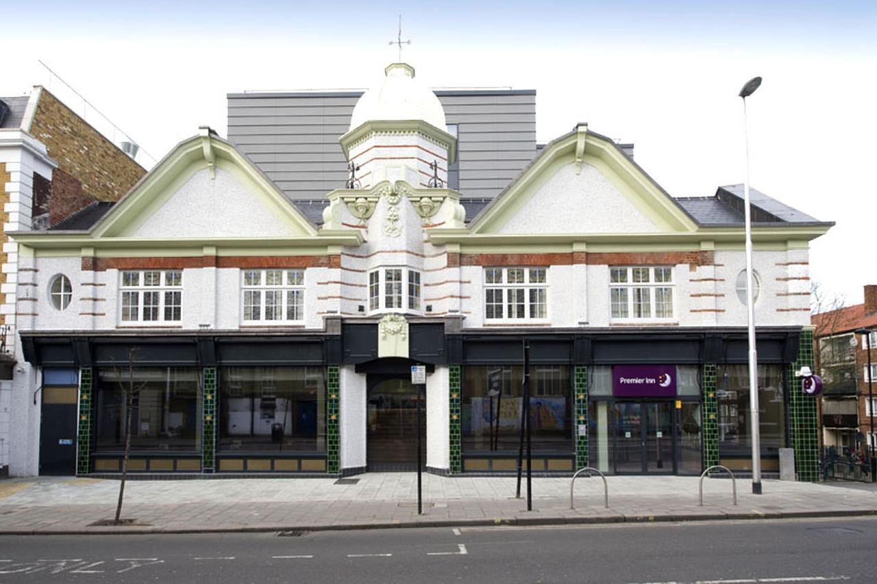 Premier Inn London Clapham Exterior photo